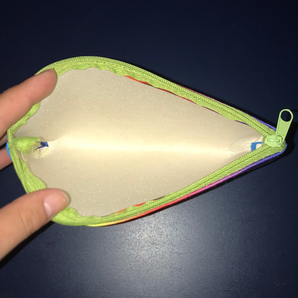makeup bag - Picture 2 of 2